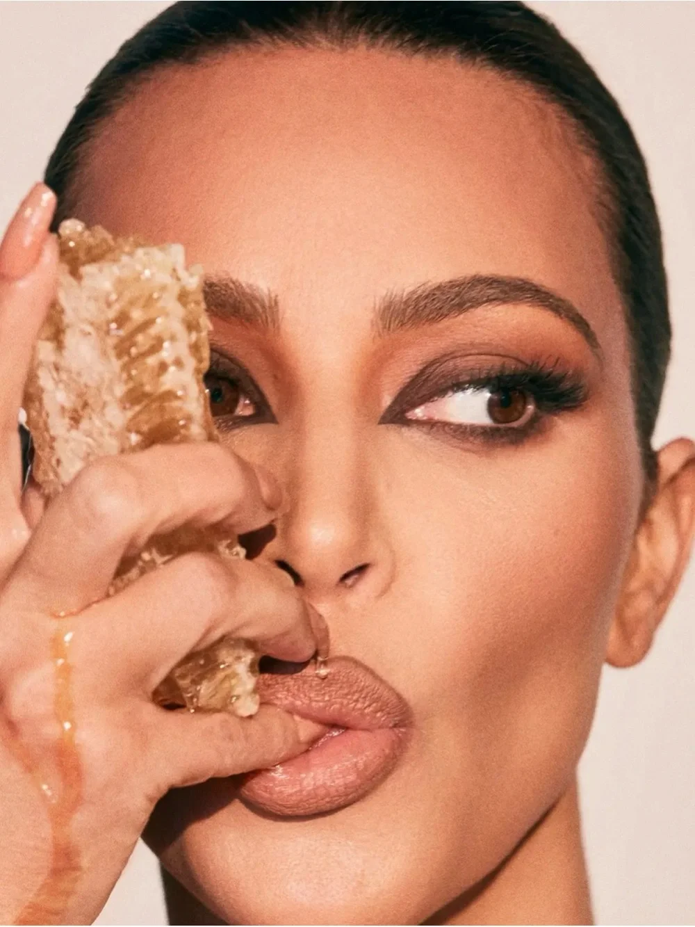 KKW Beauty Honey Matte Eyeshadow Palette – Beige, Tan, Brown Shades